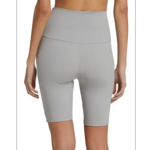 Port de Bra  Black and Gray High-Waisted Bike Shorts - Picture 3 of 6